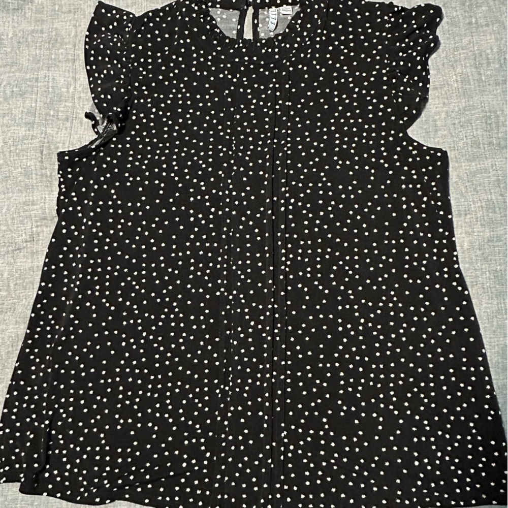 ELLE ruffled short sleeve top